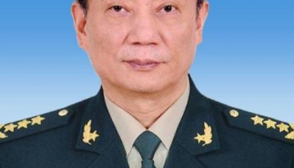 中国共产党中央军事委员会副主席张升民简历