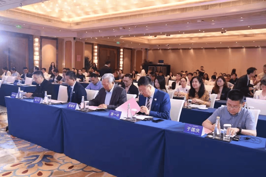 吴晓求最新演讲：开放与国际化——金融强国建设的重要路径