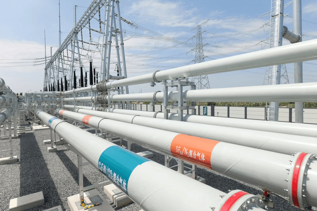 再开先河!世界首台550千伏全氟异丁腈环保气体绝缘金属封闭输电管道投用