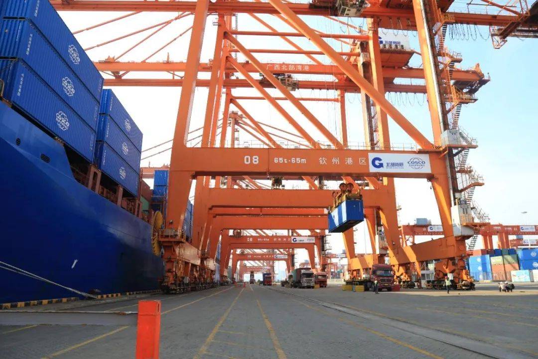 中远海控，发力……